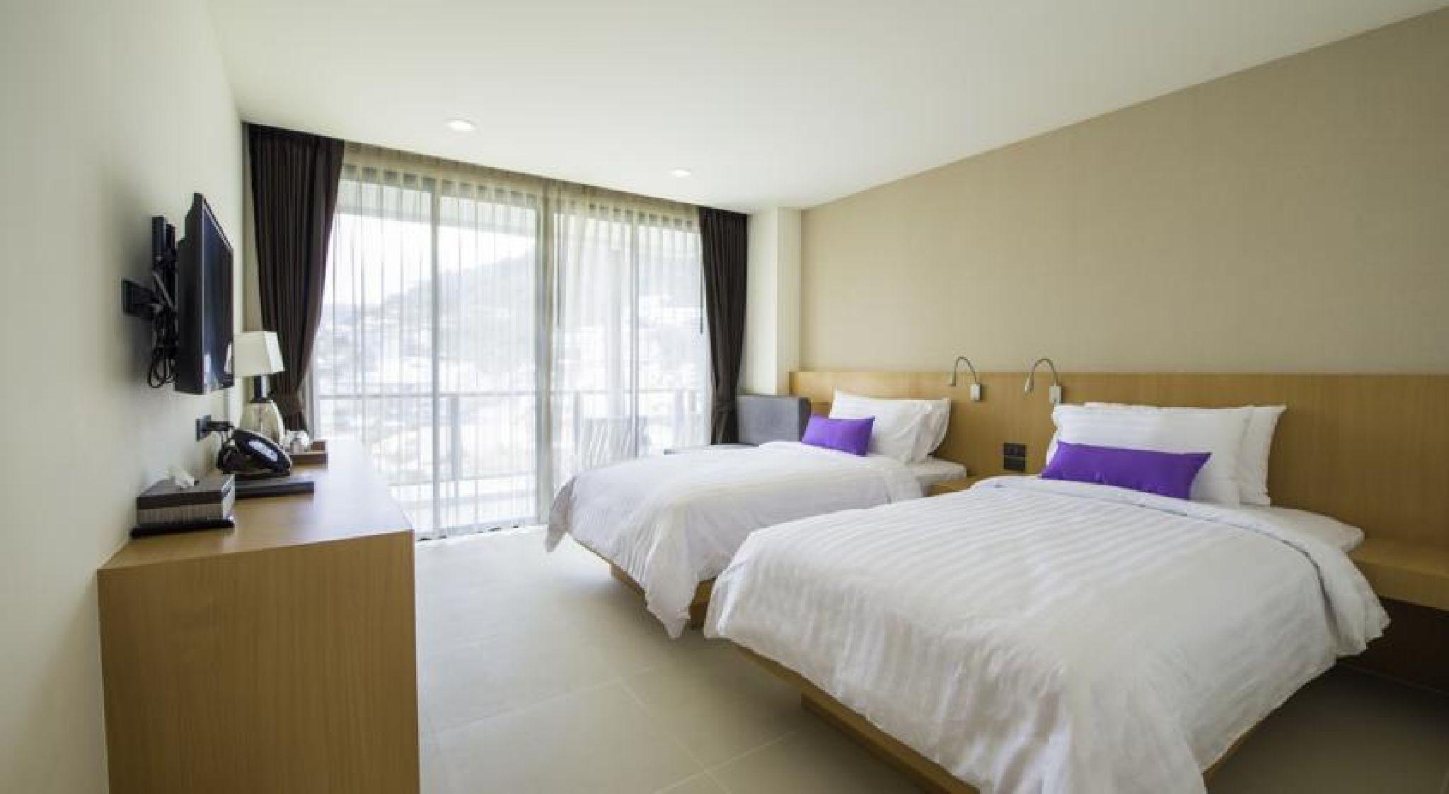 The Lunar Patong Phuket Exterior photo
