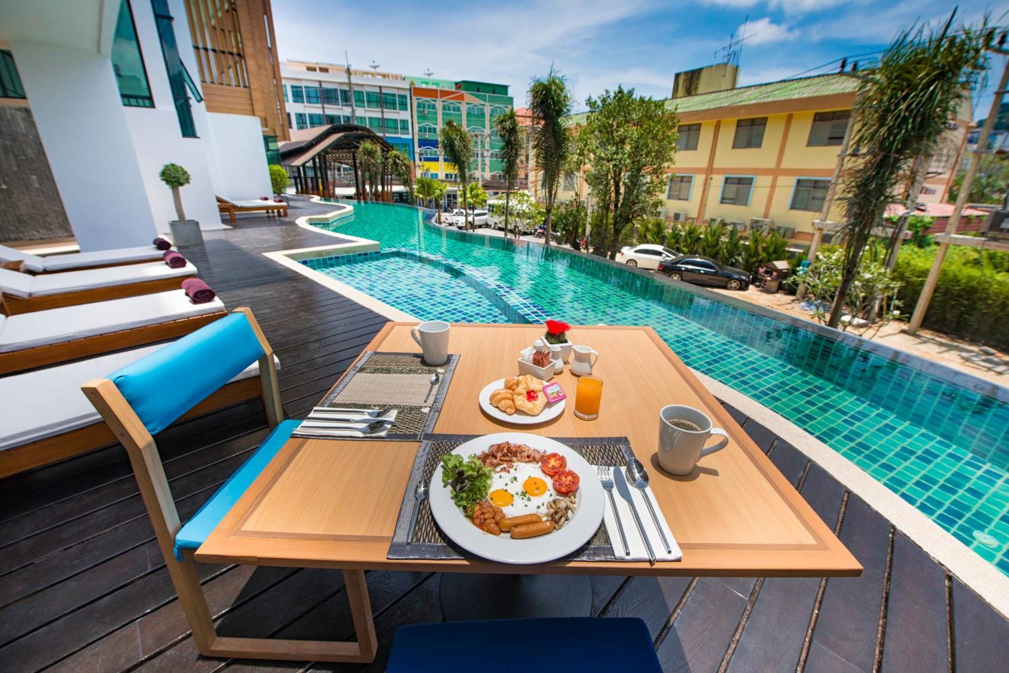 The Lunar Patong Phuket Exterior photo