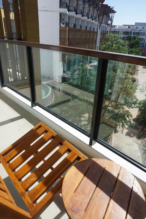 The Lunar Patong Phuket Exterior photo